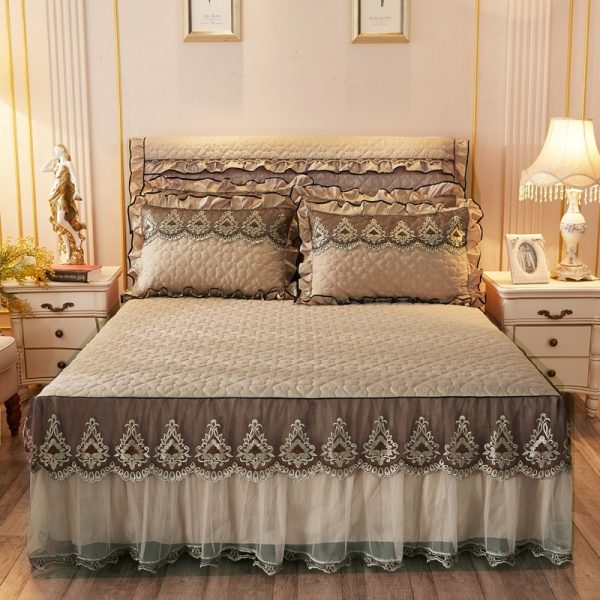 Quilted Lace Bed Skirt Bed Liner - Image 5