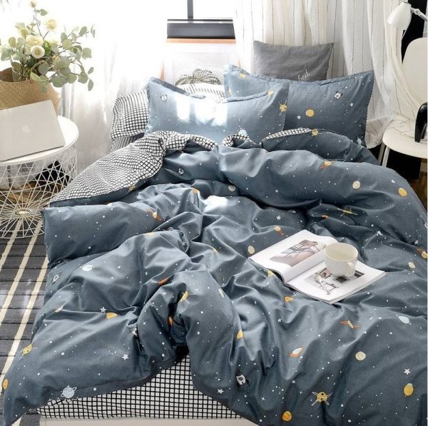 Three or four sets of bedding - Image 3