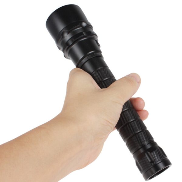 Aluminum alloy strong light rechargeable deep-diving flashlight - Image 5