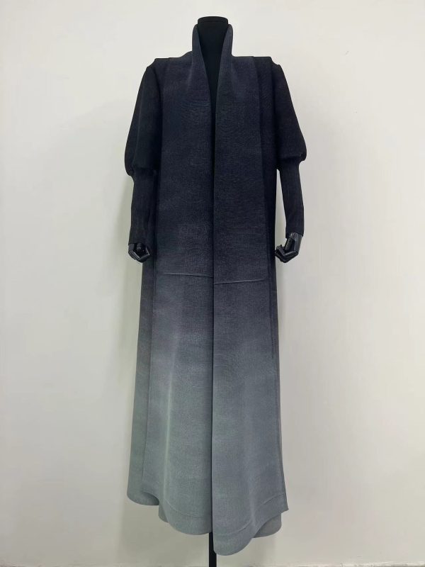 Fashion Plus Size Pleated Long Gradient Coat - Image 5