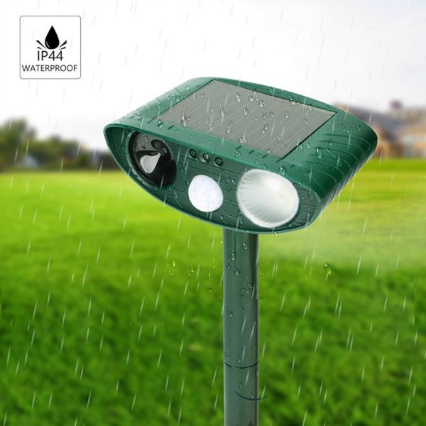 Outdoor Solar-powered Animal Repeller Strobe Light Light - Image 3