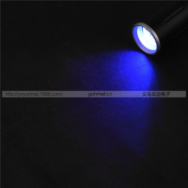 LED Pen-shaped Flashlight - Image 3