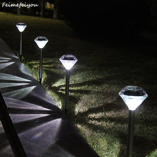 Solar-powered straight pole diamond Lawn lamp - Image 3