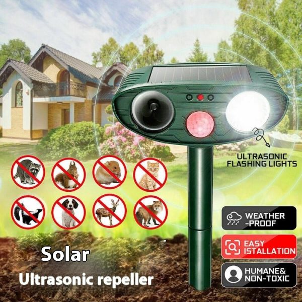 Outdoor Solar-powered Animal Repeller Strobe Light Light