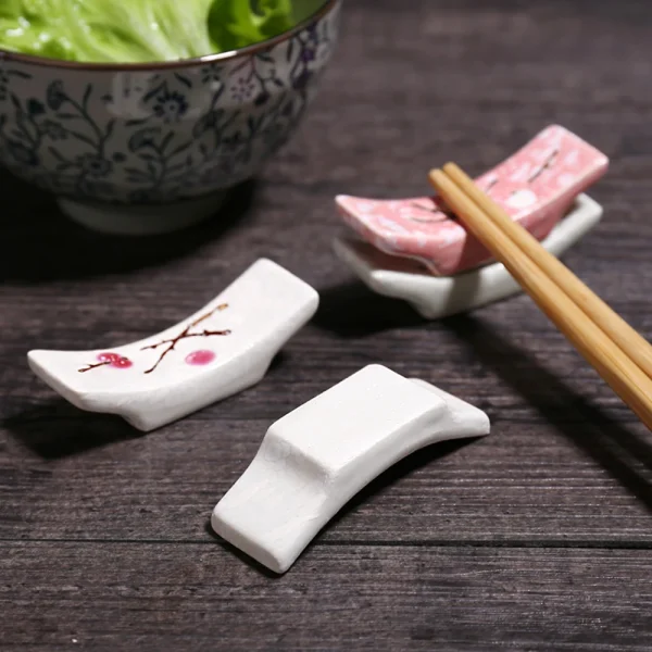 1pc Japanese Style Ceramic Snowflake Design Chopsticks Holder Eco Friendly Home Kitchen Chopstick Rest Stand Care Kitchen Gadget