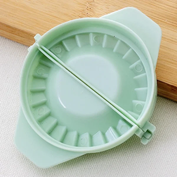 Durable Dumpling Maker Kitchen Gadget Press for Ravioli Cooking